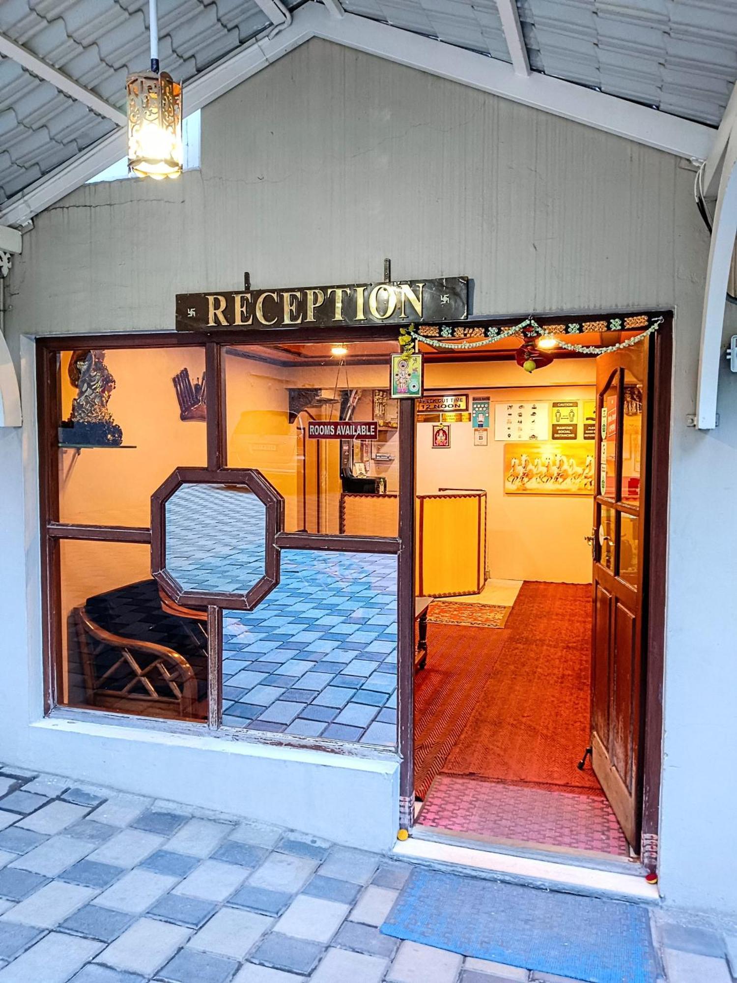 Bn Tourist Home ウーティ エクステリア 写真